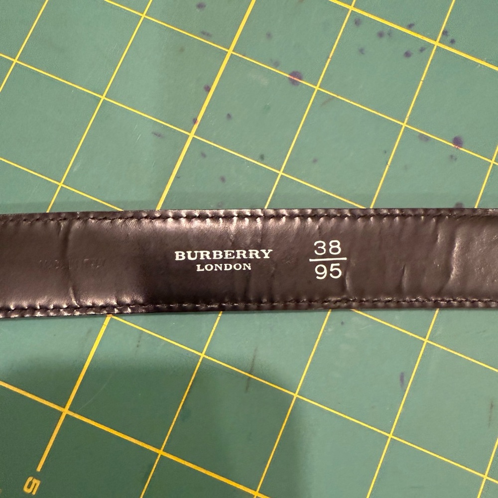 Burberry nova Check Skinny Belt - Picture 5 of 5